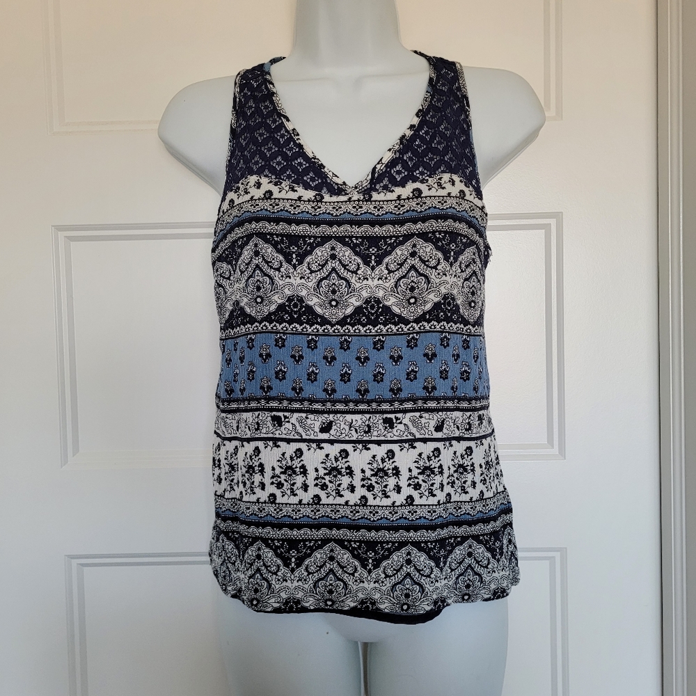 Skies Are Blue Paisley Print Tank With Lace Shoulders. XSP